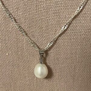 925 SILVER OVERLAY DAINTY FRESHWATER PEARL PENDANT WITH CHAIN